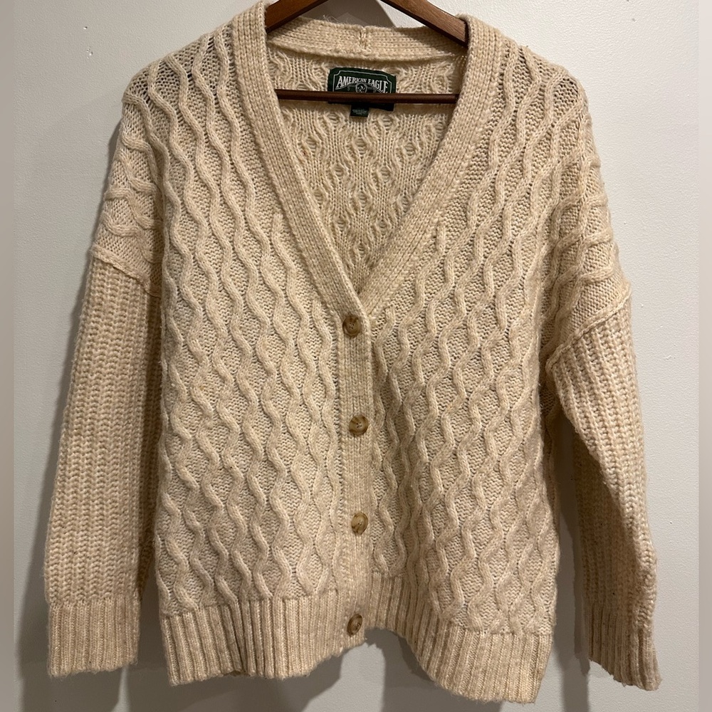 AMERICAN EAGLE Beige Chunky Cable Knit Oversized Cardigan Size S